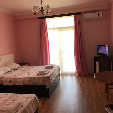Hotel Eurasia Batumi Zimmer foto